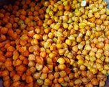 A picture of step 1 of Kala Chana (Chaat).