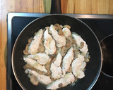Foto del paso 4 de la receta: Pollo con nata y queso