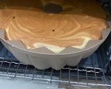 Foto langkah ke 4 dari resep Marble Cake Putih Telur Anti Gagal.