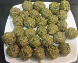 A picture of step 4 of Lilva Kachori ગુજરાતી લીલવા કચોરી લીલી તુવેરની કચોરી.
