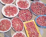 صورة لخطوة 3 من وصفة بندورة مجففة لذيذي كتير 😋