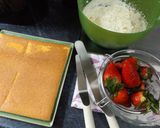 Foto del paso 1 de la receta: Bizcocho relleno con fresones