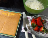 Foto del paso 1 de la receta: Bizcocho relleno con fresones