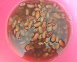 A picture of step 1 of Rajma gravy.