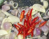Foto langkah ke 2 dari resep Telur Ceplok Saus Tiram.