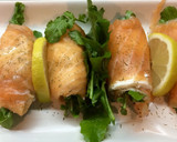 Foto del paso 4 de la receta: Arroladitos de salmón ahumado