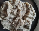 A picture of step 3 of Khasta mathri.