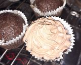 A picture of step 7 of Chocolate cupcakes with buttercream Frosting.