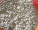 A picture of step 1 of Aloo ke pakore.