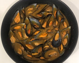 Foto del paso 10 de la receta: Mejillones en salsa americana