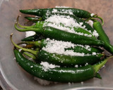 Foto del paso 3 de la receta: Como preparar nuestras propias guindillas en vinagre