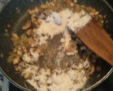 Foto del paso 2 de la receta: Filetes rusos en salsa española