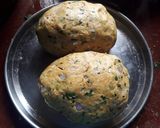 कसूरी मेथी ओनियन लसूणी पराठे (kasuri methi onion lasuni paratha recipe in marathi) रेसिपी स्टेप 2 फोटो 