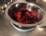 Une image de l'étape 1 de Tarte aux pommes et fruits rouges (pâte brisée épeautre crème de citron).