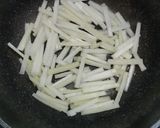 รูปขั้นตอนการทำที่ 2 ของ ฟักเขียวผัดไข่
