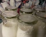 A picture of step 3 of Fresh Milk Yogurt.