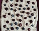 Foto del paso 3 de la receta: Bark helado de yogurt griego a la lavanda con blueberries