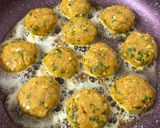 A picture of step 4 of Spicy Chicken Meatballs.