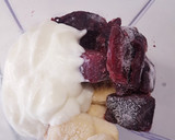 Foto del paso 1 de la receta: Smoothie de frutos rojos, plátano y remolacha