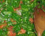 A picture of step 2 of Eggs in vinespinach.
