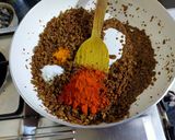 A picture of step 2 of Vadi Onion Sabzi.