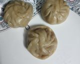 A picture of step 7 of Cheesy veg fried momos and chutney.