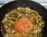 Foto del paso 4 de la receta: Arroz con setas y calamar