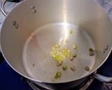 Hình bước làm 2 của món Bún cá ngừ eat clean