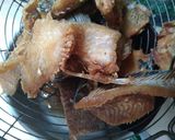 Foto langkah ke 2 dari resep Ikan Asin Gabus Kuah Santan.