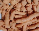A picture of step 3 of Besan ke namkin gatte(snacks).
