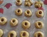 Foto langkah ke 5 dari resep Donat Mangga.