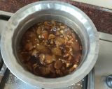 A picture of step 2 of Dahi bada mixed chat papri.