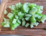 Une image de l'étape 7 de Salade de betteraves aux tomates, concombre, thon et feta.