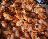A picture of step 5 of Macaroni Kachori.