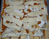 Foto del paso 7 de la receta: Pizza 4 quesos