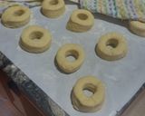 A picture of step 12 of Glaze Doughnuts.
