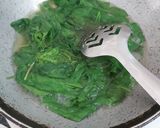 A picture of step 3 of Saag Paneer.