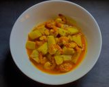 A picture of step 7 of Bengali style Ol or Elephant Yam Dalna.