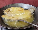 Foto langkah ke 9 dari resep Gurame Goreng Tepung Crunchy Ala Rumah Kami.