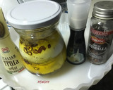 Foto del paso 2 de la receta: Mozzarella marinada con Aove y Aove de trufa blanca