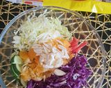 A picture of step 2 of Crispy Maggi Salad.