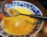 Foto del paso 3 de la receta: Buñuelos con licor de anís a la naranja