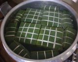A picture of step 5 of Five-Color Bánh Chưng (Kim, Mộc, Thủy, Hỏa, Thổ).