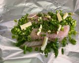 Une image de l'étape 9 de Filets de lieu jaune au poivron vert, persil et citron.