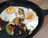Baked eggs with tomatoes and avocado recipe step 5 photo