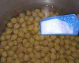 A picture of step 1 of Chole Masala.