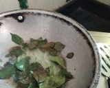 A picture of step 11 of Fafada-Kadhi with Grated Raw Papaya.