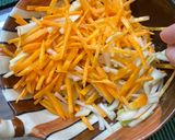 A picture of step 2 of Peanut Raw papaya carrot Thai style salad.