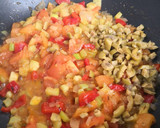 Foto del paso 8 de la receta: Salteado de verduras y longaniza con salsa de sobrasada