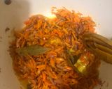 A picture of step 2 of Carrot rice and shredded beef sauce.